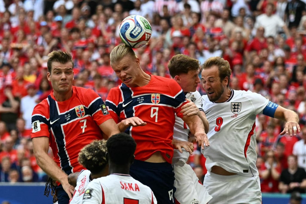 <p>Alexander Sorloth, Erling Braut Haaland, Elliot Anderson i Harry Kane</p>