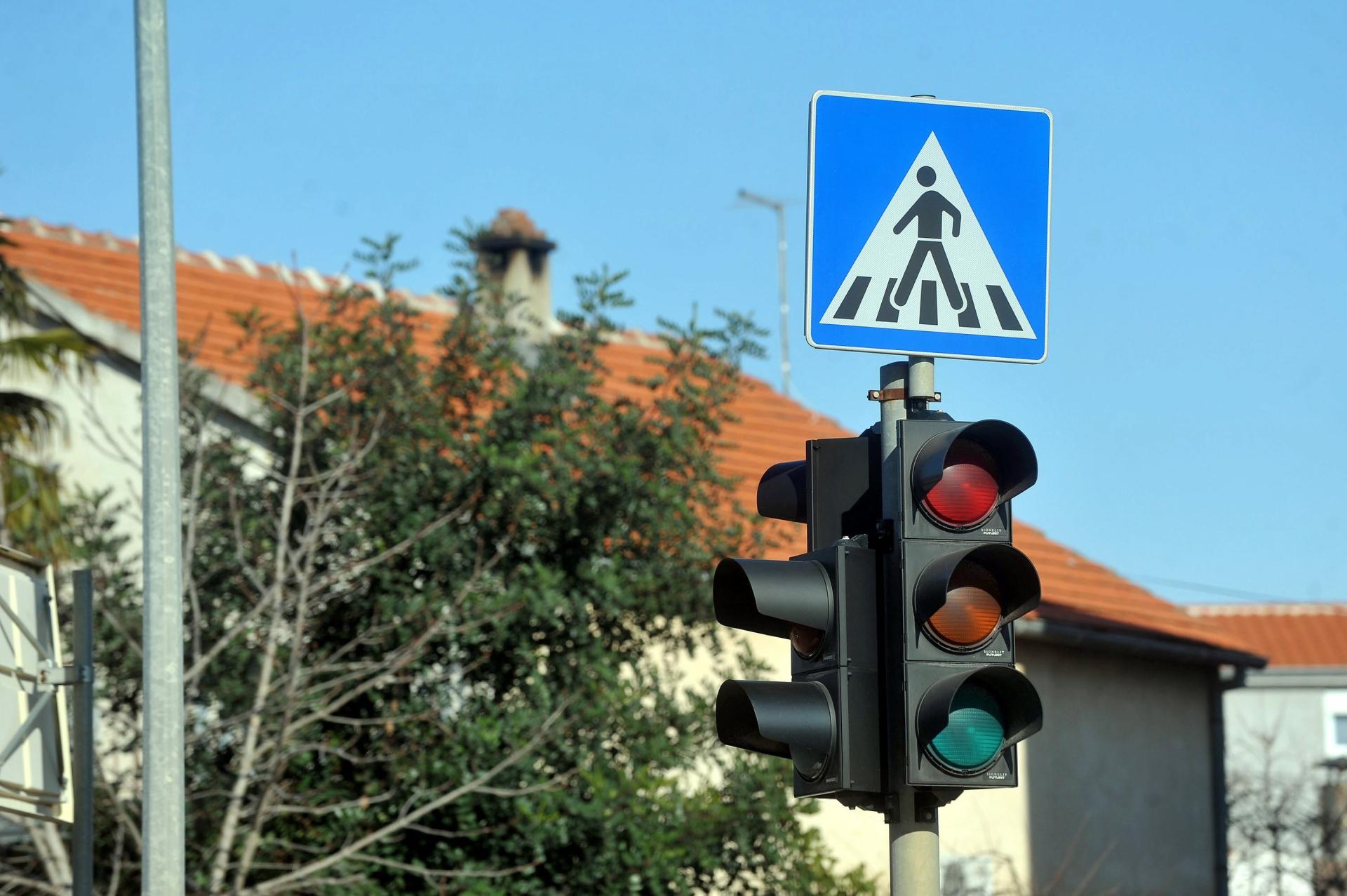 Semafori zbog grmljavine prestali raditi u subotu ujutro, do ponedjeljka bili izvan funkcije