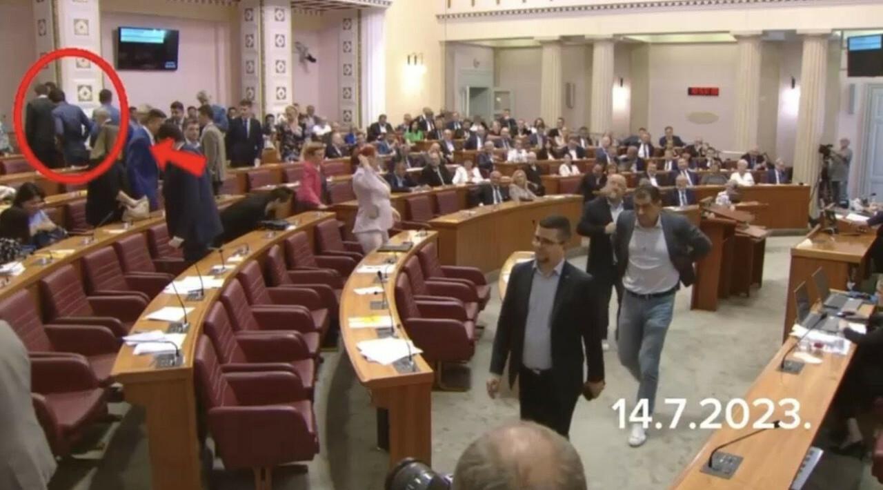 Butković ponovno udara: Oprao Miletića na Fejsu i objavio video, zaokružio ga pa mu poručio: ‘Tvoj, Oleg‘