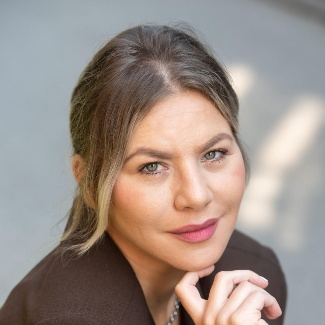 <p>Ana Begić&nbsp;Tahiri</p>