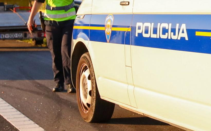 Dvije osobe poginule u strašnoj prometnoj nesreći kod Obrovca!