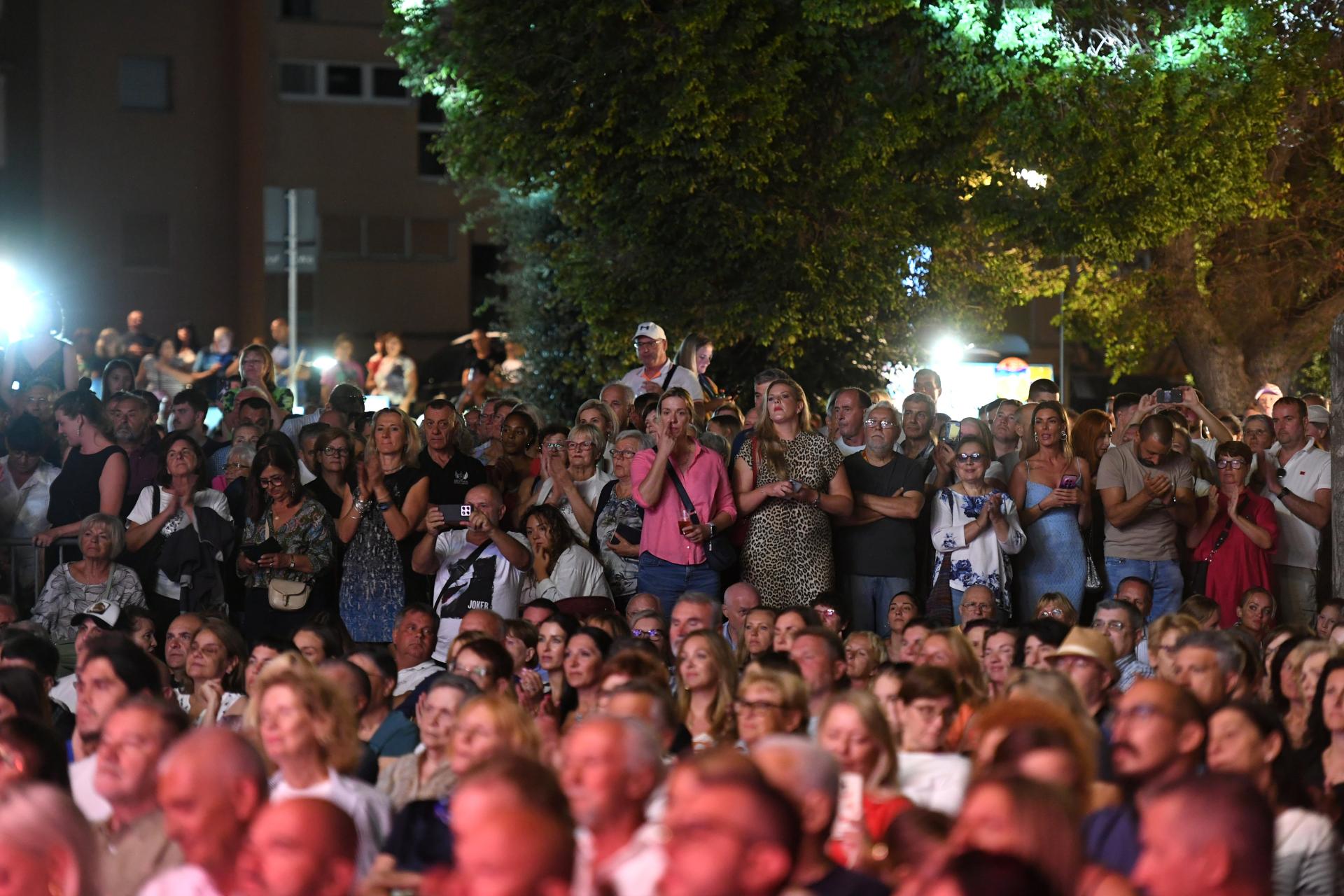 Naš tekst o noćnom životu izazvao lavinu komentara: Zadar je ljeti najdosadniji grad na obali. Šibenik i Pula rasturaju
