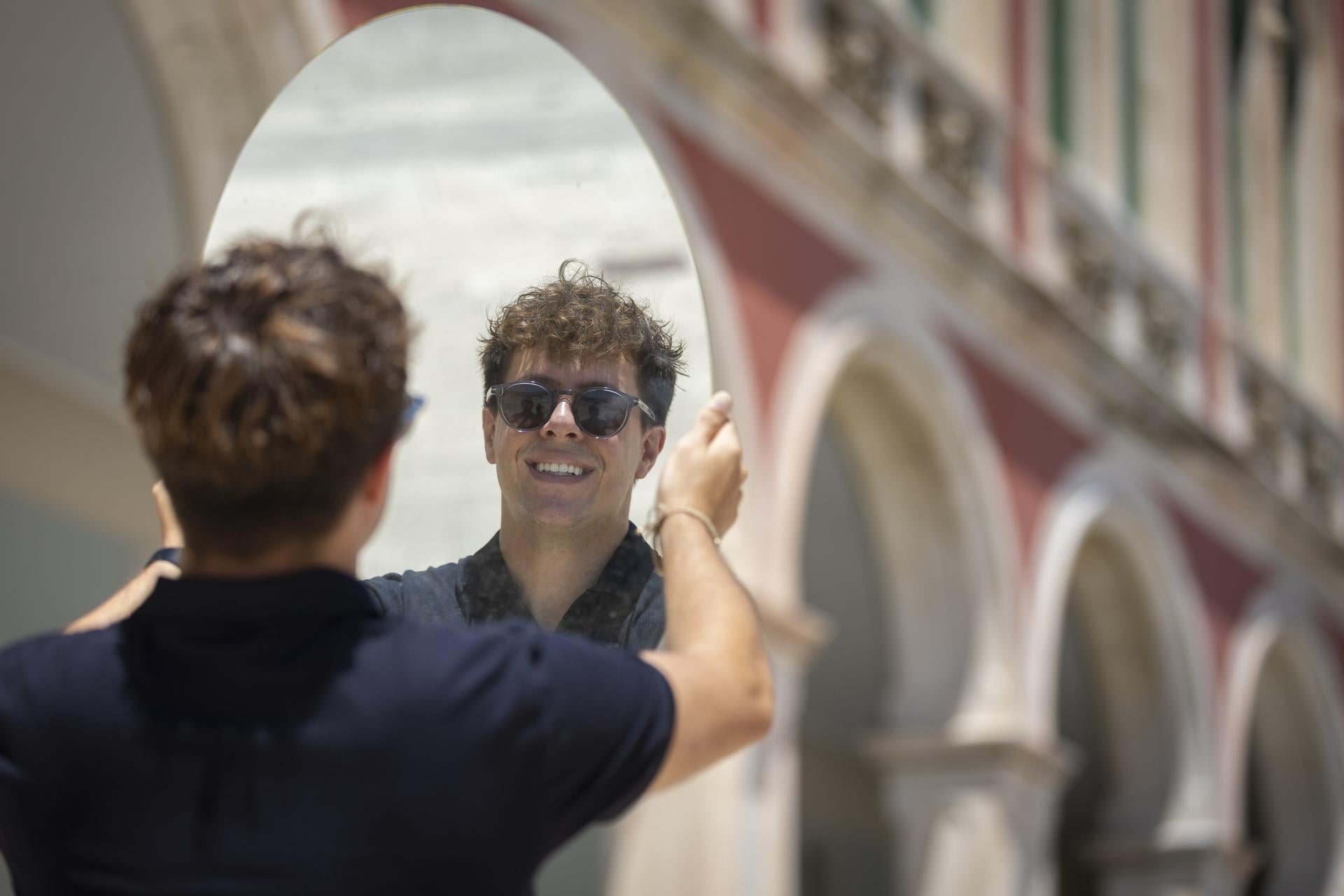 Splitski pjevač ima svoj show u Las Vegasu, a zabavljao je Vatrene u Alexandriji: ‘Ante Budimir imao je neobičnu želju‘