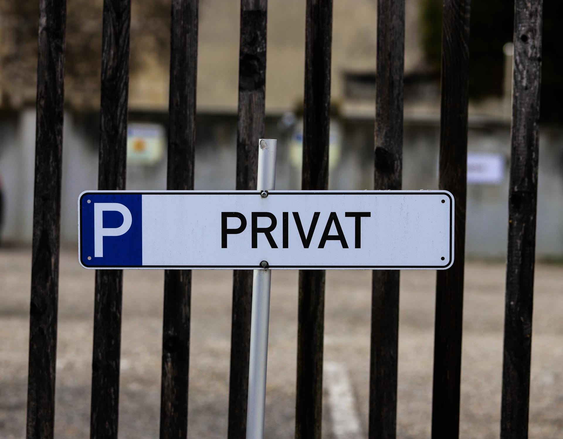 Hrvatica zbog 21 minute parkinga dobila enorman račun, hranila bebu u autu. Poslali joj kaznu, dobro je nije kolpalo