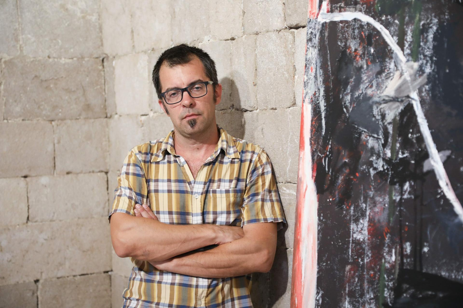 Viktor Daldon uoči izložbe u Sponzi u sklopu 77. Igara: ‘Želio sam voziti vojne avione, ali nisam želio bacati bombe. Zatim sam želio voziti utrke motora sve dok..!‘