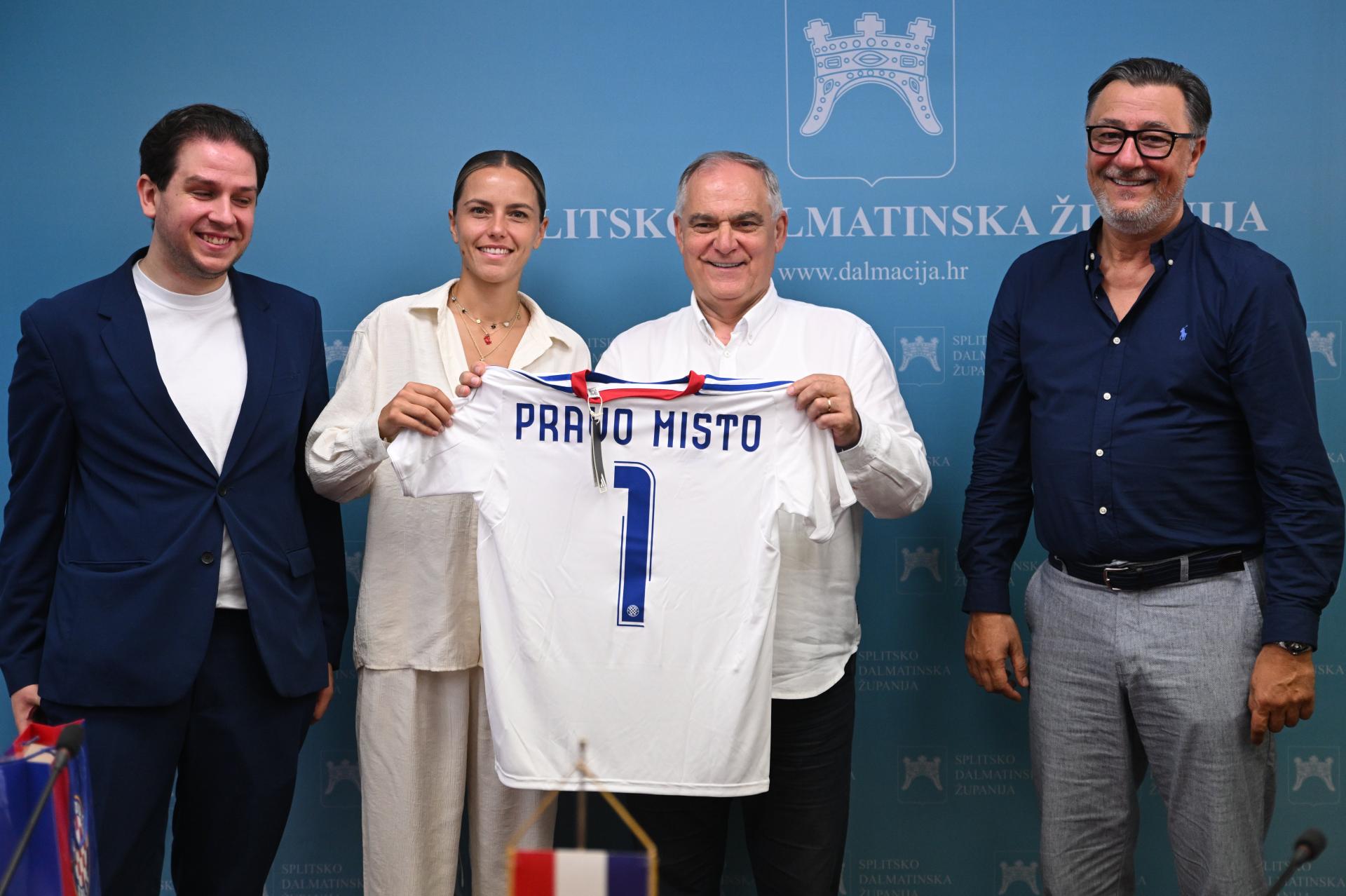 Župan Boban primio hajdučice, ali omakla mu se velika greška! Zaboravio je na još jednu ekipu s titulom prvakinja