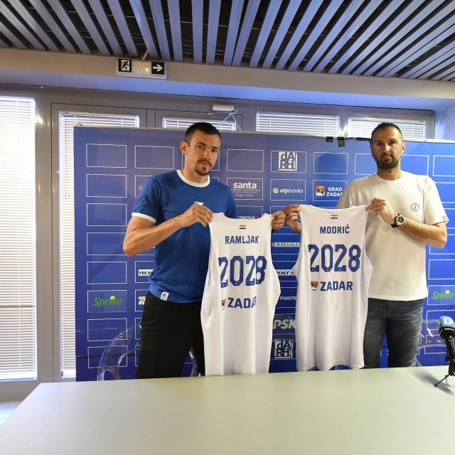 <p>Marko Ramljak i Stipe Modrić</p>