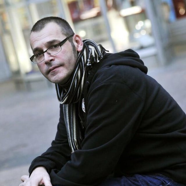 <p>Vladimir Arsenijević:&nbsp;Kada je krenulo to nasilje i kada su me počeli udarati, stvarno mi je bilo u glavi to da im mogu biti ne otac, nego djed!</p>