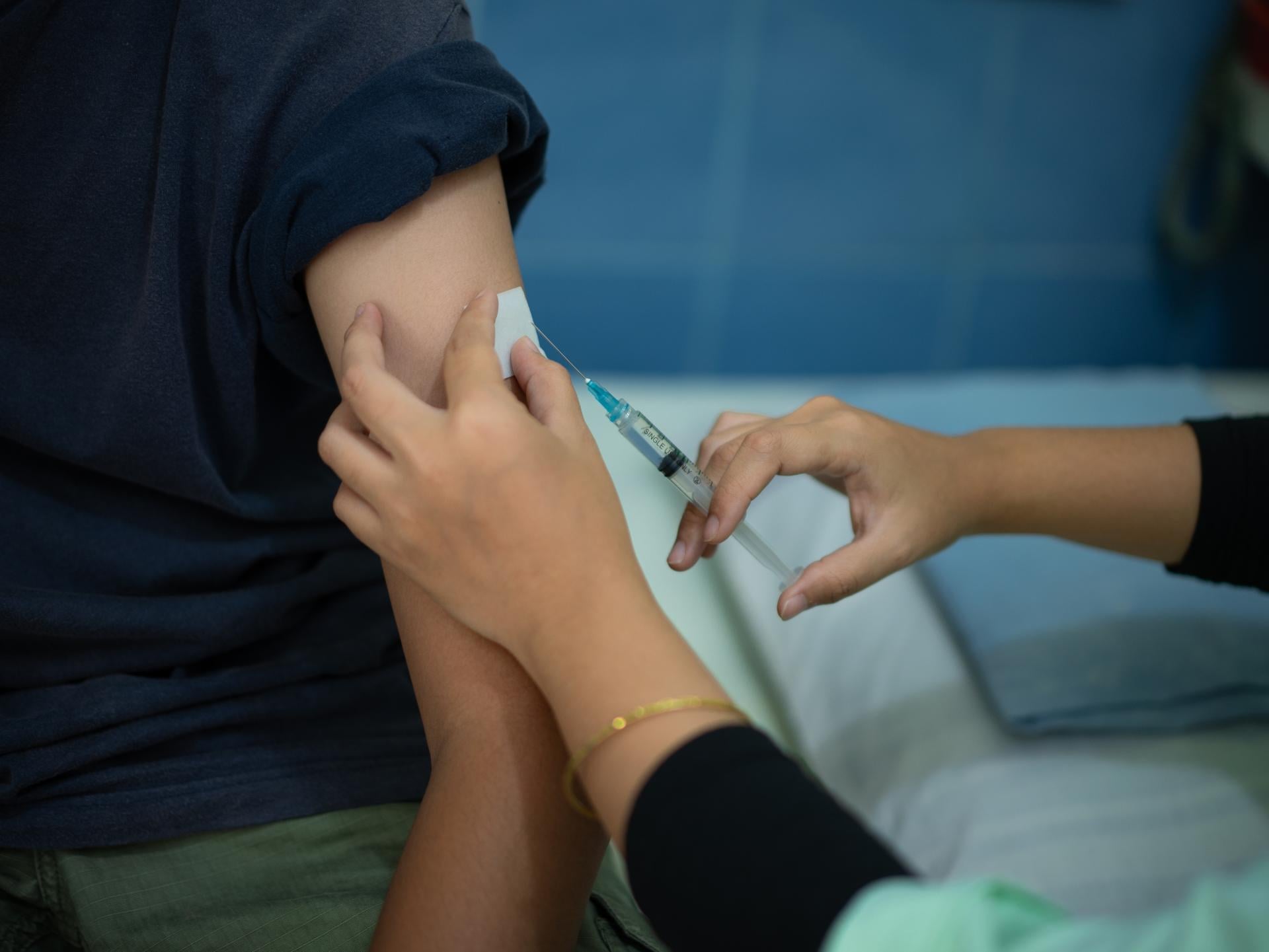 U Hrvatskoj prijavljene 63 sumnje na nuspojave nakon cijepljenjA; evo o koji. cjepivima i kakvim reakcijama se radilo