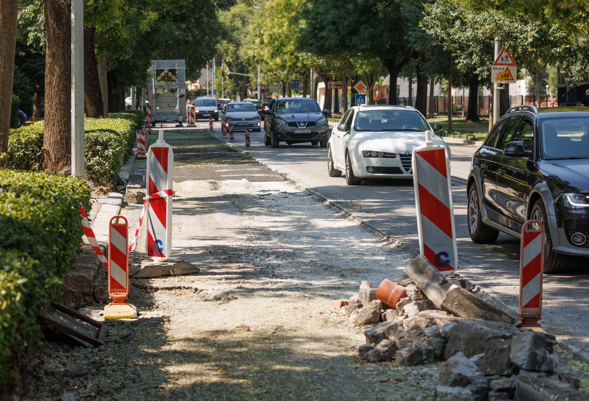 Za šaku asfalta na Spinutu tjedan dana privremene regulacije prometa u špici sezone! Bravo
