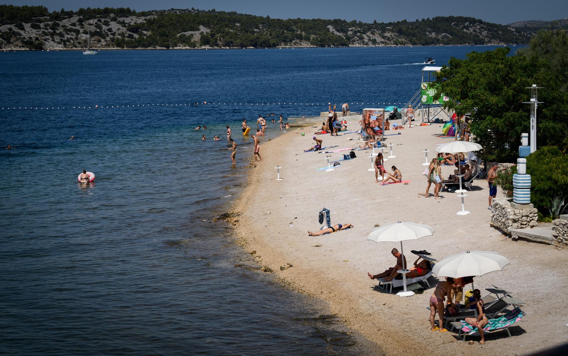 Bili smo na omiljenoj šibenskoj plaži, ovo je zadnje što smo usred ljeta očekivali! Sad zamislite ‘koja je ura‘...