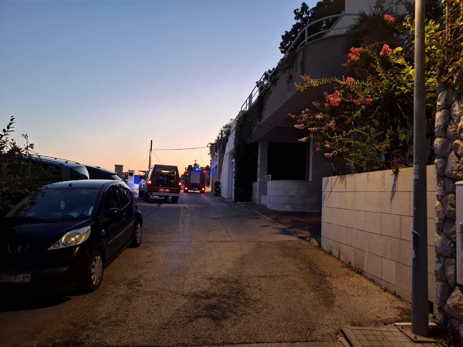 Dubrovački vatrogasci ugasili požar na Pločama