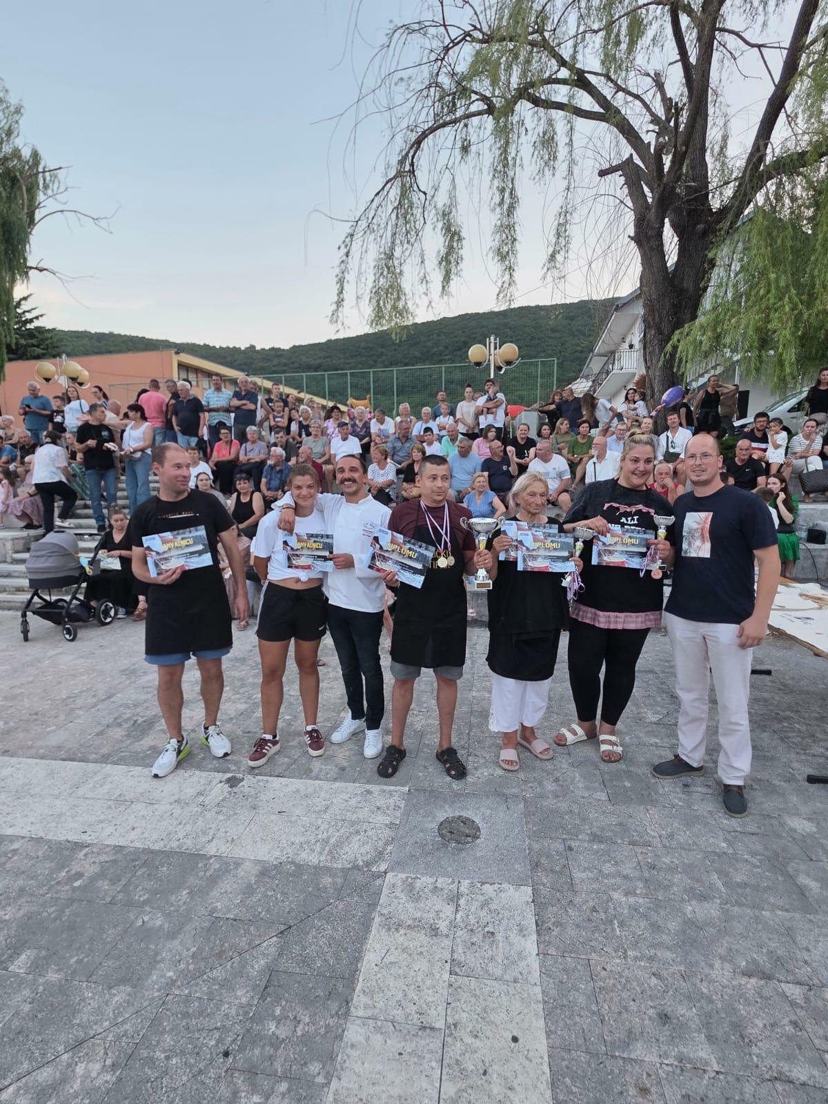 Majka Ljubica i sin Josip postali svjetski prvaci u pečenju uštipaka