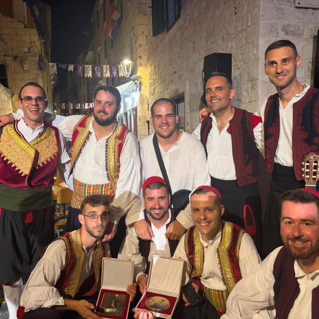 <p><br>
Klapa Ka&scaron;e osvojila Omi&scaron;!</p>