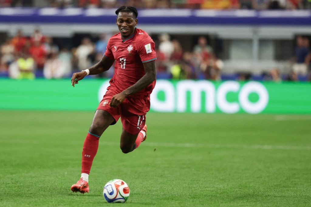 <p>Portugal&lsquo;s forward #17 Rafael Leao runs with the ball during the 2026 World Cup round of 16 football match between Portugal and Spain at the Dallas Stadium in Arlington on July 6, 2026. (Photo by Aric Becker/AFP)</p>