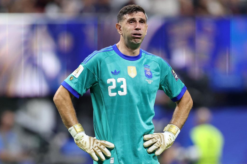 <p>Emiliano Martinez</p>