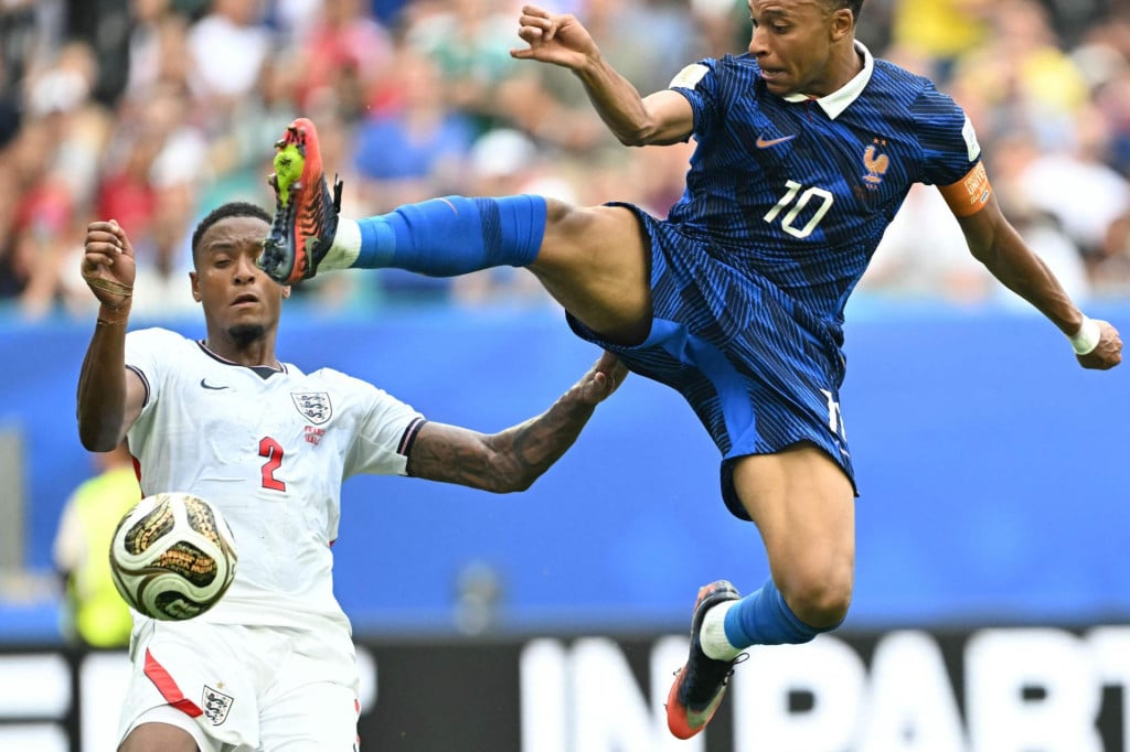 <p>TOPSHOT - England&lsquo;s defender #02 Ezri Konsa and France&lsquo;s forward #10 Kylian Mbappe fight for the ball during the 2026 World Cup football tournament third-place match between France and England at the Miami Stadium in Miami on July 18, 2026. (Photo by CHANDAN KHANNA/AFP)</p>
