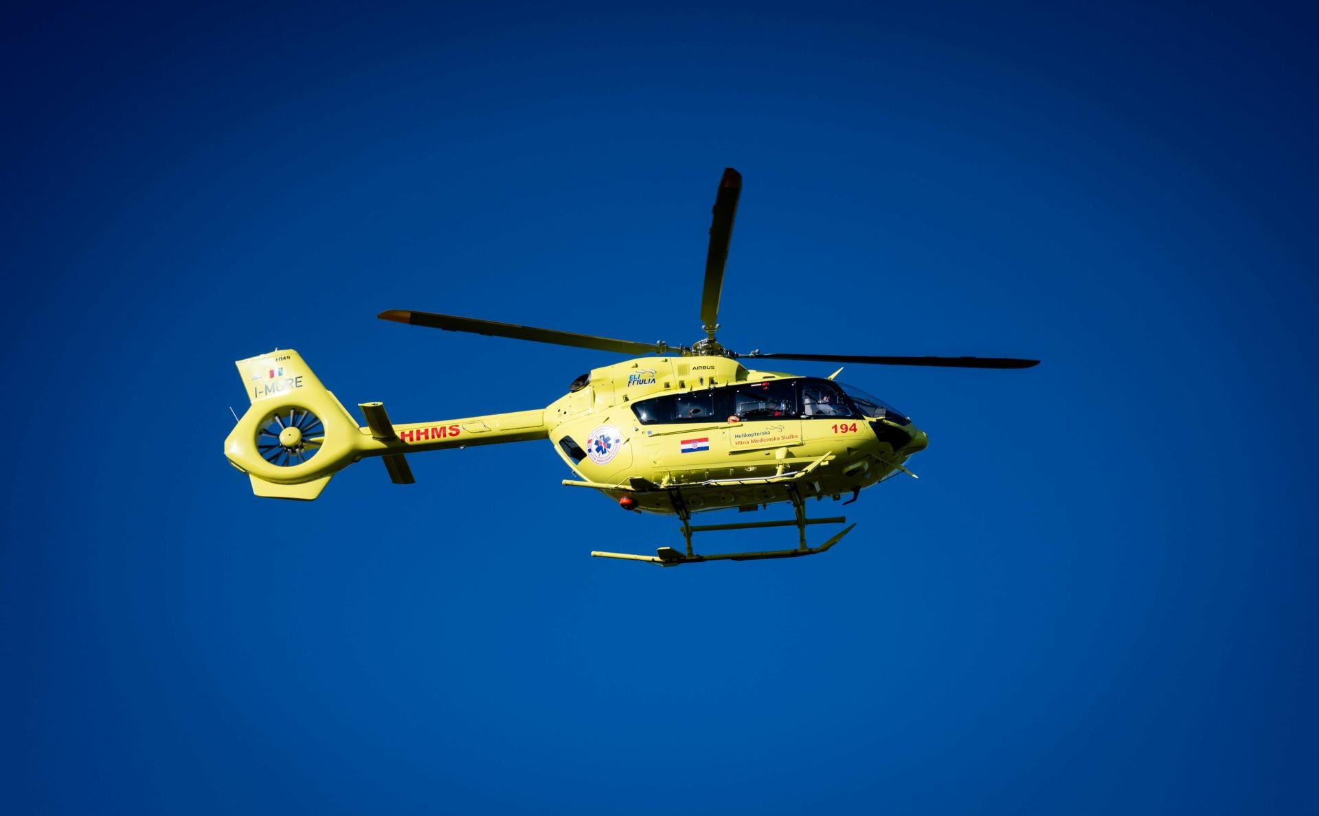 Užas na Krku, ženu udario grom: ‘Nosila je suncobran...‘ Helikoper ju je prevezao u bolnicu, na intenzivnoj je