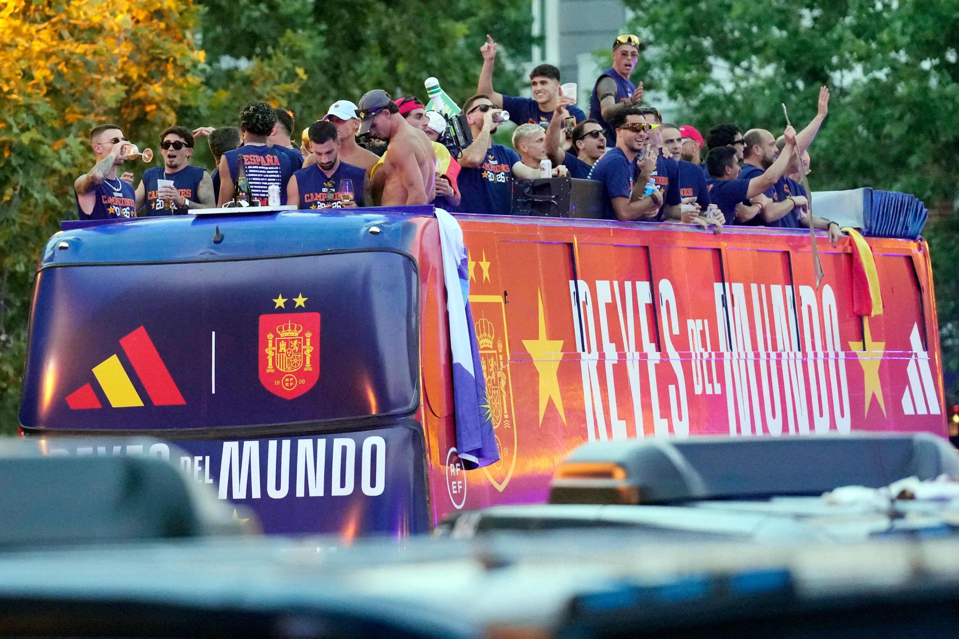 Španjolska dočekala svoje junake, prepune madridske ulice pucaju od ponosa: ‘Ovo je najposebnija titula‘