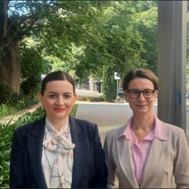 <p>Nata&scaron;a Đurović Đanović i Viktorija Knežević, gradske vijećnice stranke Centar</p>