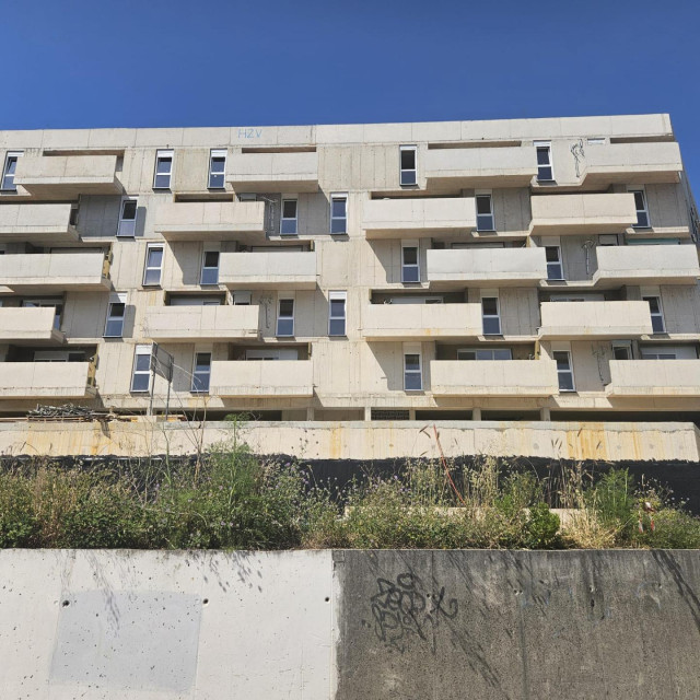 <p>Zgrada na Sirobuji za biv&scaron;e za&scaron;tićene najmoprimce</p>