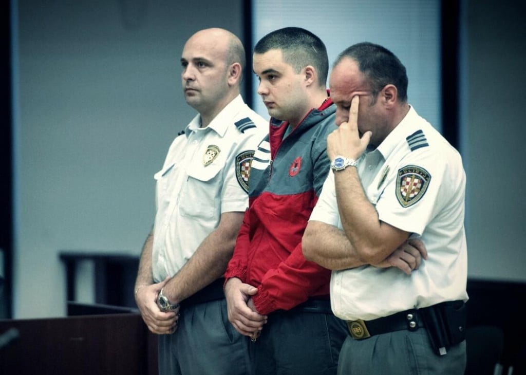<p>Četvorka je tražila da se kao nezakoniti izdvoje&nbsp;de&scaron;ifrirani razgovori koje su preko kriptiranih aplikacija&nbsp;vodili &Scaron;oljić, Barun, Bari&scaron;ić&nbsp;i Čuba vezano za Čabrajino (na fotografiji) mijenjanje iskaza. Sudsko vijeće ih je odbilo...</p>