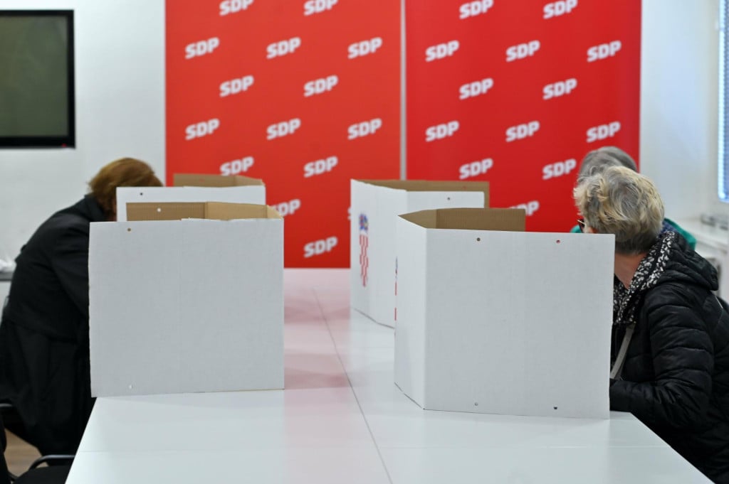 <p>Posljednjih godina unutar stranke, a posebno u zagrebačkoj organizaciji, svjedočimo procesima koji ozbiljno uru&scaron;avaju demokratski karakter SDP-a, napisao je Branko Kolarić (ilustracija)</p>