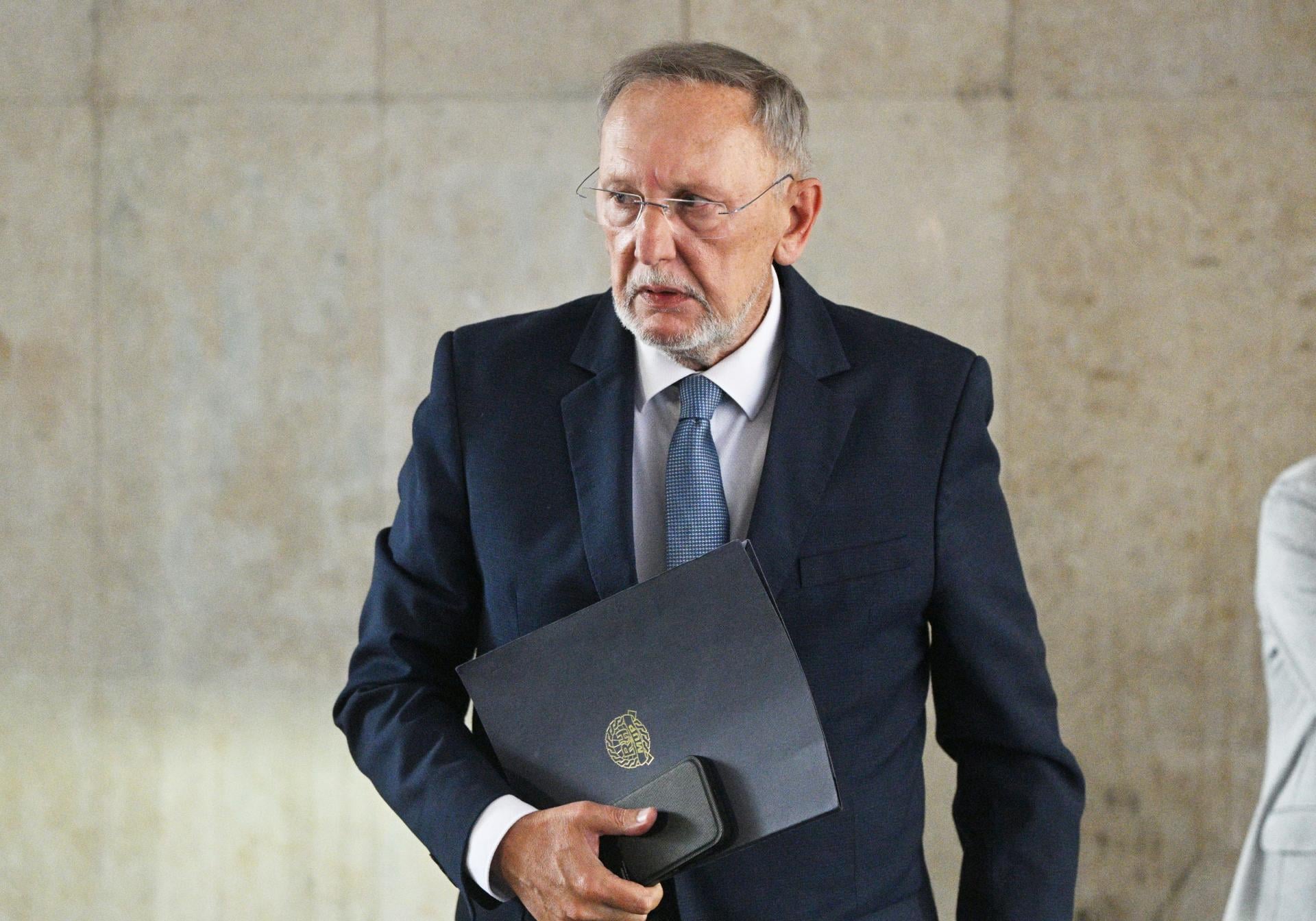 Čak 10 imena u utrci za jednu od najvrućih ‘fotelja‘ u Dalmaciji! Mjesecima se čeka; trče iz drugih gradova...