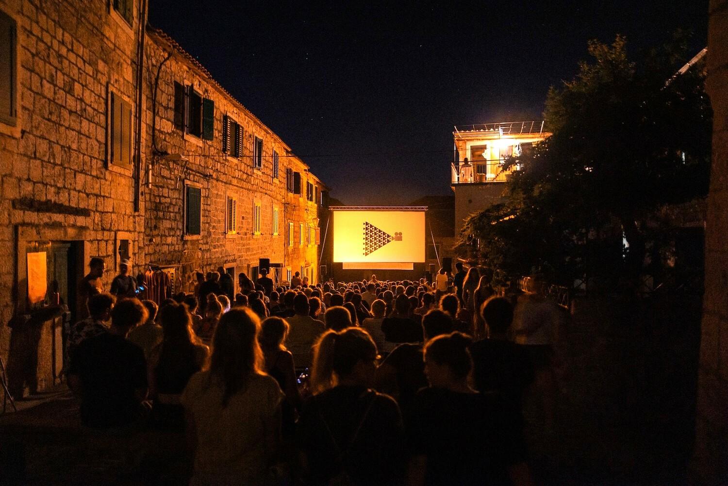 Brač opet postaje odredište ljubitelja kratkog filma: 16. Postira Seaside Festival donosi ‘kratkiše‘ iz cijelog svijeta