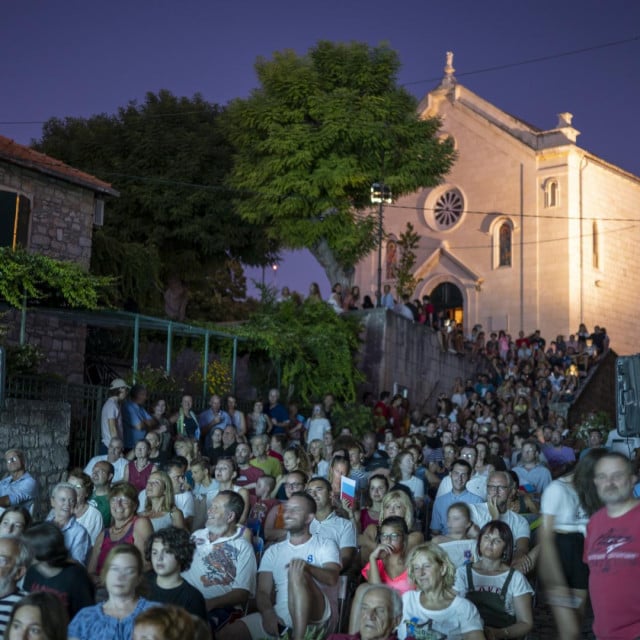 <p>Projekcije na pjaci - Postira Sea Side Film Festival</p>