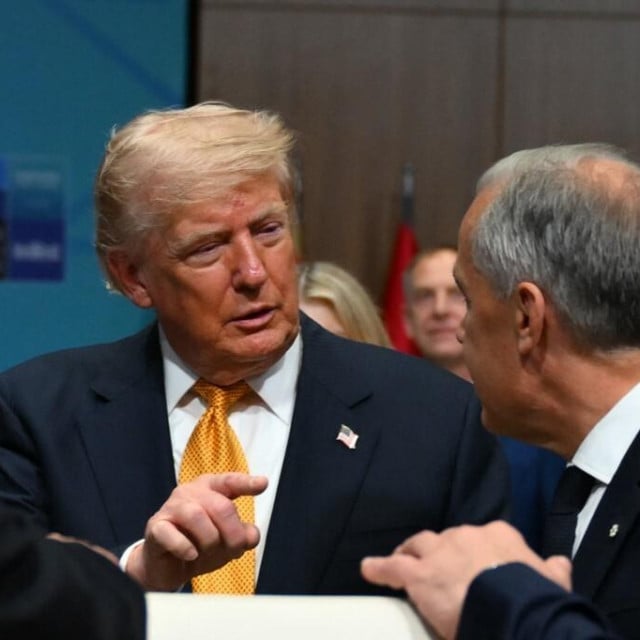 <p>Donald Trump zaprijetio je kanadskom premijeru Marku Carneyju&nbsp; carinama. Sada je prijetnju i ostvario&nbsp;</p>
