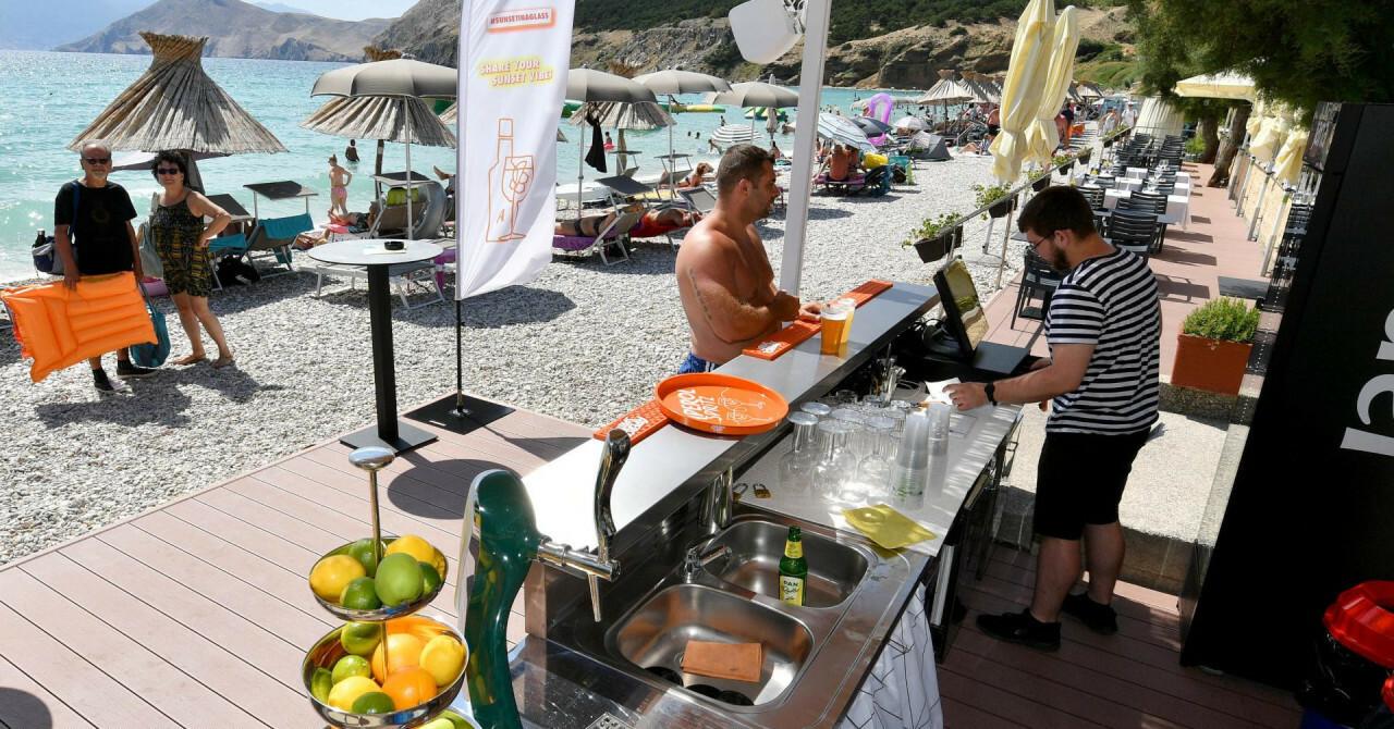 Miloš htio raditi kao konobar na Korčuli, SOA ga zbog objave na Instagramu prognala iz Hrvatske