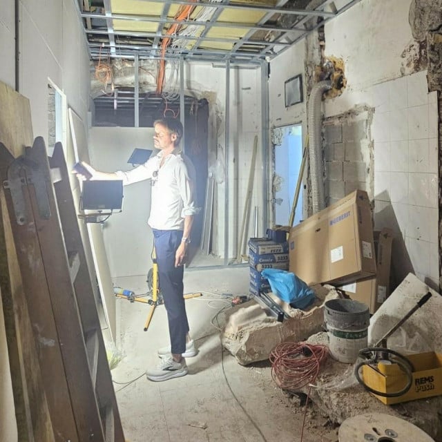 <p>Luka Nižić snimljen u gradskom prostoru biv&scaron;e Danice gdje su izvođeni ilegalni radovi</p>
