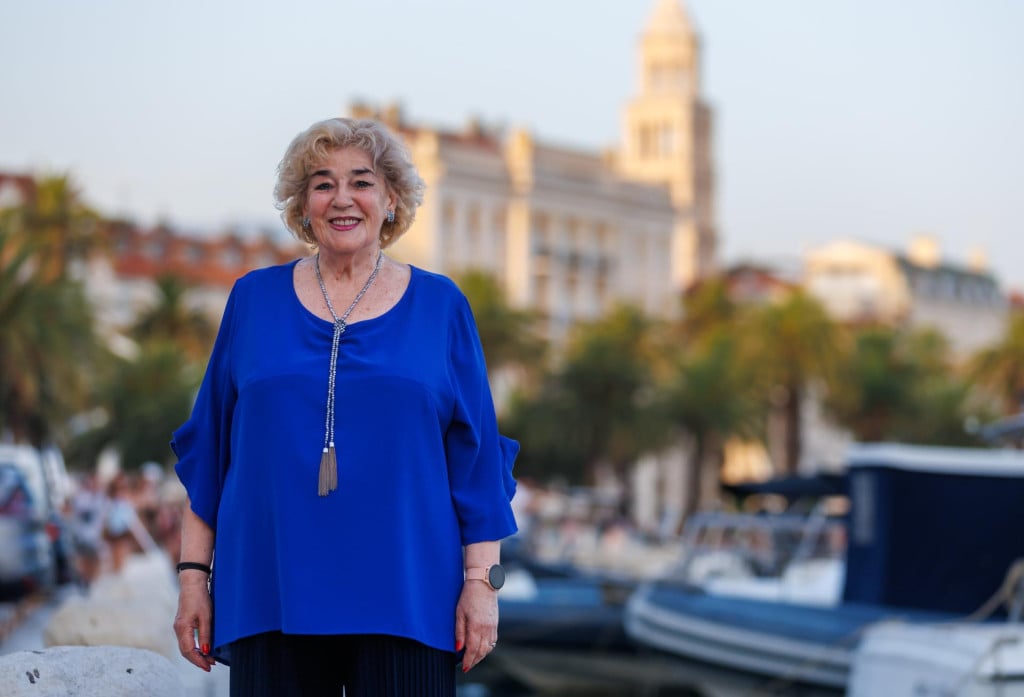 <p>Helena Papić: &rdquo;Mogu uvik napisat lipu ljubavnu pismu jer to iman u sebi, a pro&scaron;la san faze i sriće, i tuge, veselja i napu&scaron;tanja. Sve je to sol života&rdquo;</p>