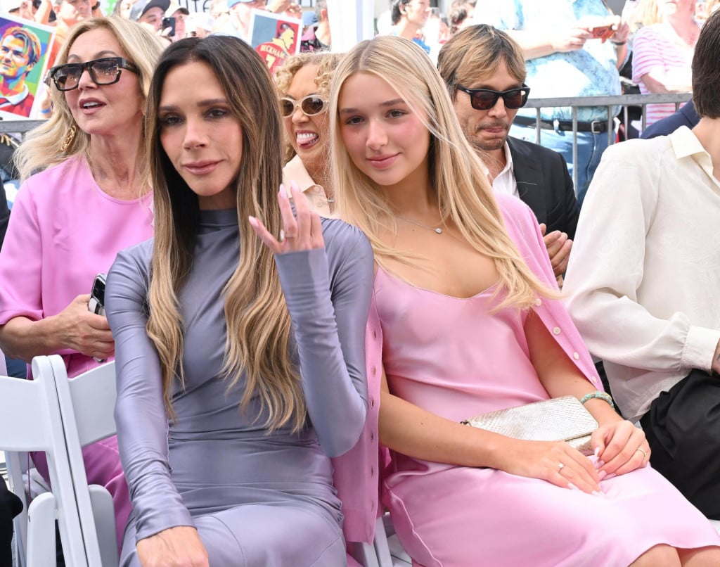 <p>Victoria i Harper Beckham</p>