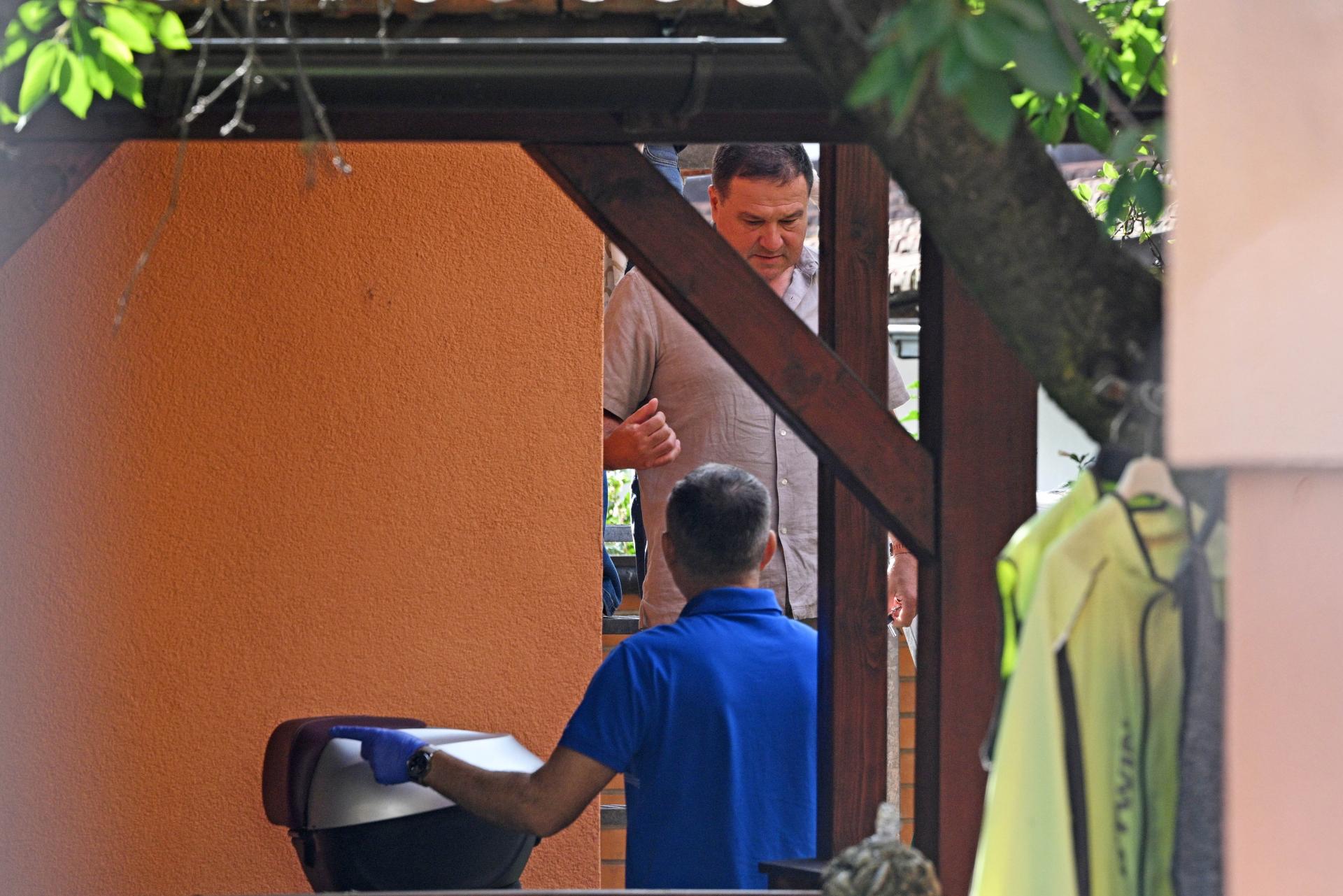 FOTO Uhićeni direktor u HOO-u Šegota i njegova supruga! Bio je na Pavlekovom popisu. Istražitelji upali i kod Krajača