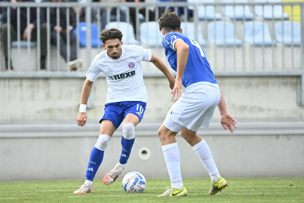 Benkovački talent Lovre Lončar novi je igrač Slaven Belupa!