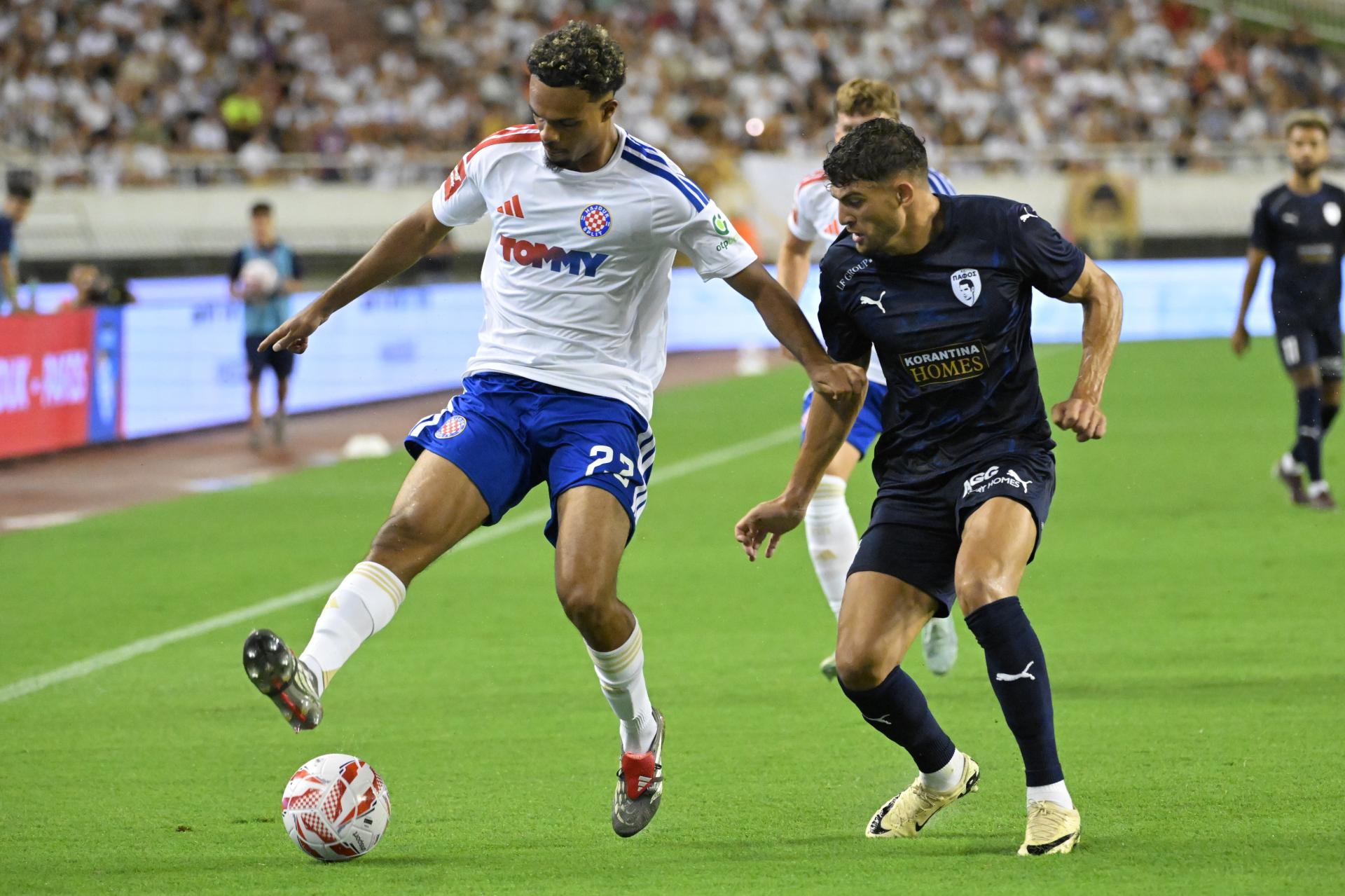 HAJDUK - PAFOS 0:0; Hajduk lovi pobjedu na Poljudu, Bijeli s nekoliko dobrih prilika, čeka se gol