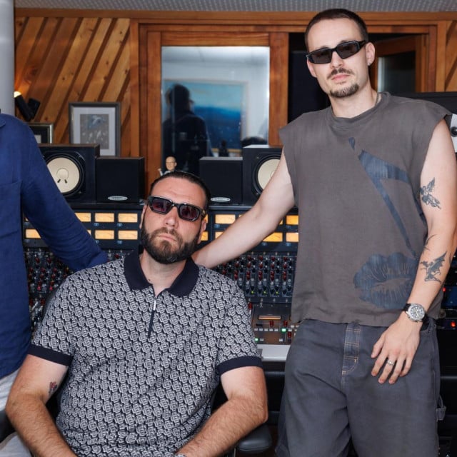 <p>Producentski tim Tantre,&nbsp;koji&nbsp;čine Antonio Buble, Luka Mrdulja&scaron;, Rando Stipi&scaron;ić i Roko Majić (odsutan) s DJ- em Cliffom Van Delortom (sjedi).&nbsp;Prvi projekt Tantre, remiks pjesme &lsquo;Ja za ljubav neću moliti&lsquo;, premijerno je predstavljen na ovogodi&scaron;njoj Ultri</p>
