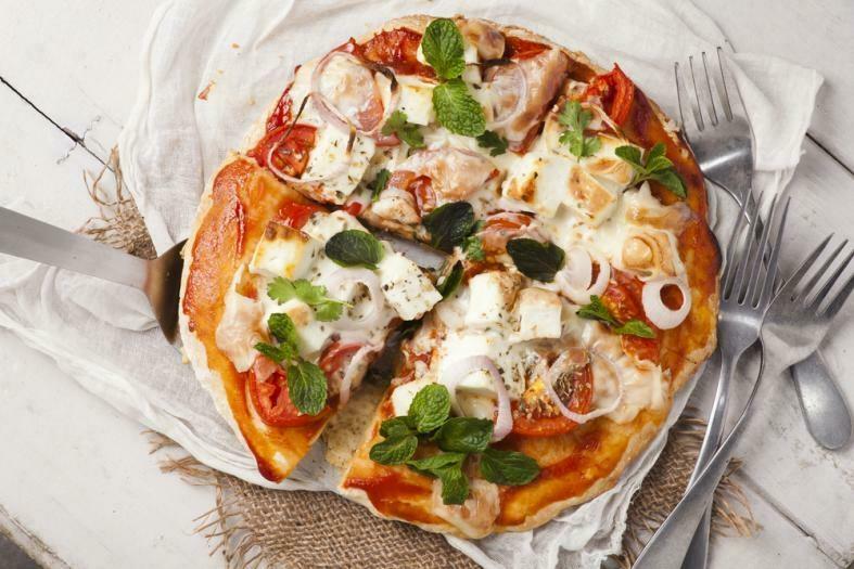 Napravite ‘lažnu pizzu‘ poput eksperta! Poznati kuhar otkrio kako je radi kod kuće, za ovo vam ne treba pećnica nego tava