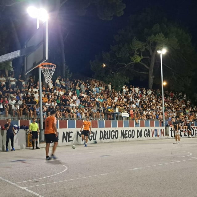 <p>dUBROVNIK KUP U gRUŽU</p>