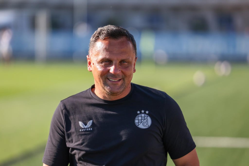 <p>Trener Dinama Mario Kovačević</p>