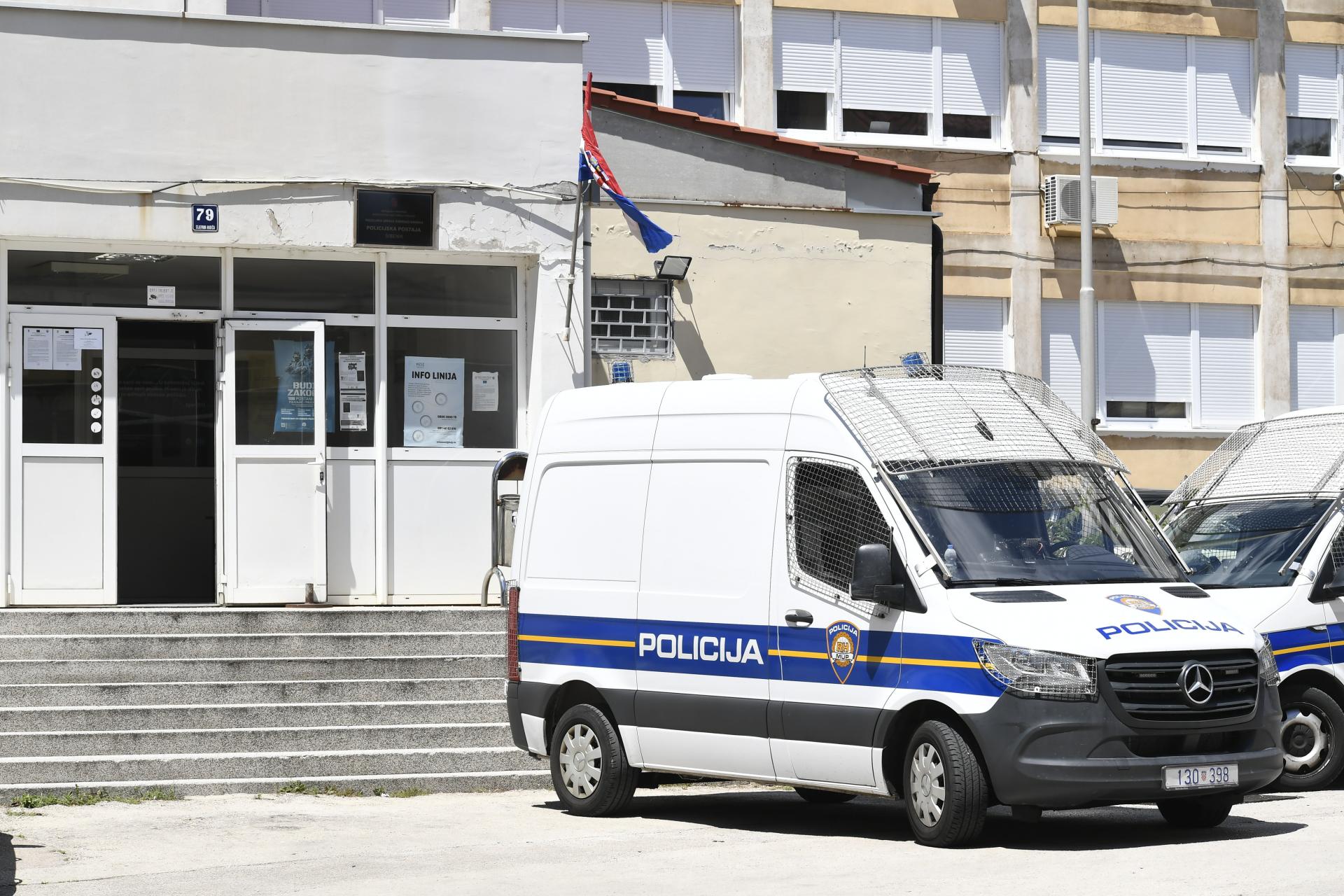 Prometna kontrola otkrila niz prekršaja: policija tražila zatvor za 37-godišnjeg Šibenčanina, sud ga pustio na slobodu