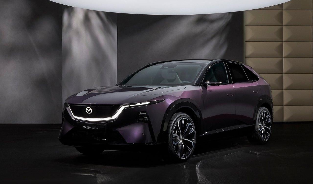 Potpuno nova Mazda CX‐6e objedinjuje osjećaj električne vožnje, gdje performanse susreću inteligentnu tehnologiju