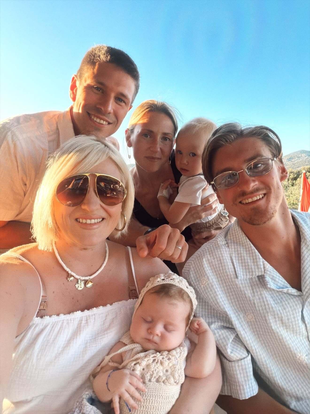 Najposebnije ljeto sestara Jeričević u obiteljskoj kući na Korčuli: "Jednostavni smo i ne kompliciramo, stresa nema u našem okruženju "