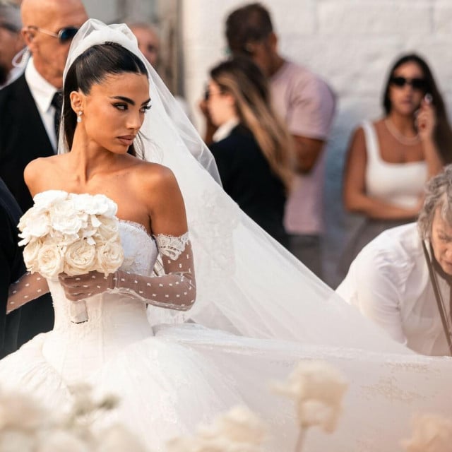 <p>Alessia&nbsp;Elefante hodala je s kapetanom talijanske reprezentacije devet godina,&nbsp;a poznata je i po tome &scaron;to ne voli medijsku pažnju i bira privatan život</p>