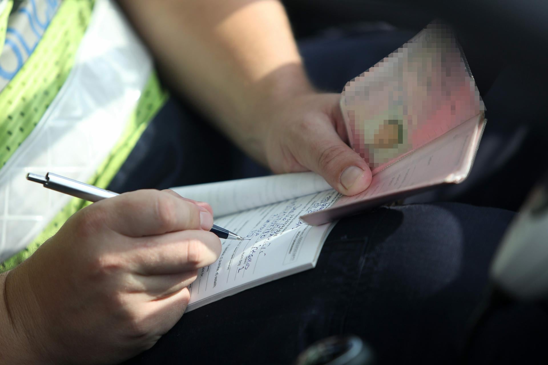Policija prošli petak pojačano kontrolirala promet, naglasak je bio na vozačima mopeda, motociklistima i biciklistima! Još jednom podsjeća na ‘cjenik‘ kazni...