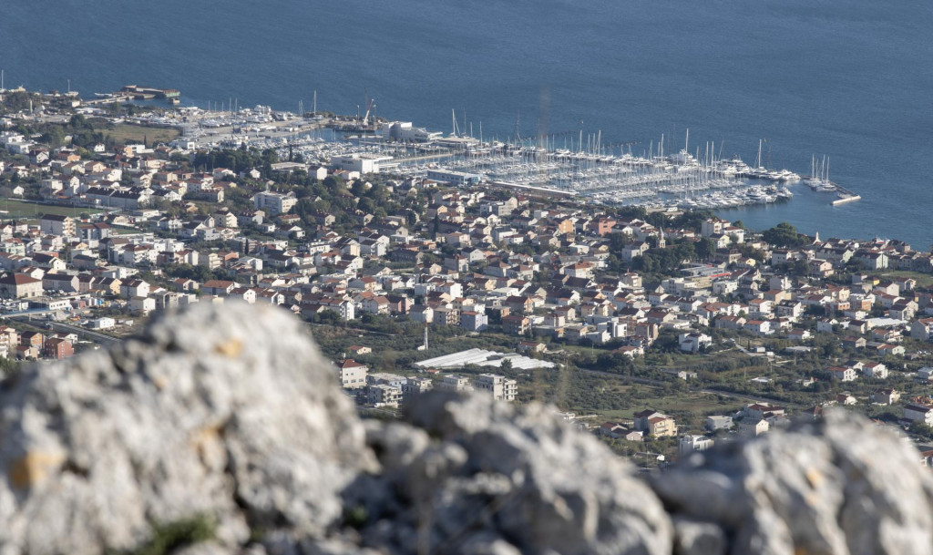 <p>Split i okolica, od Solina i Ka&scaron;tela do dijelova Zagore, i dalje su privlačni za nove stanovnike</p>