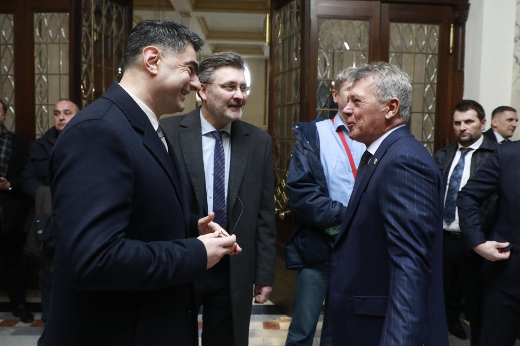 <p>Sini&scaron;a Kovačić (lijevo) u&nbsp;dru&scaron;tvu Ivana Turudića</p>