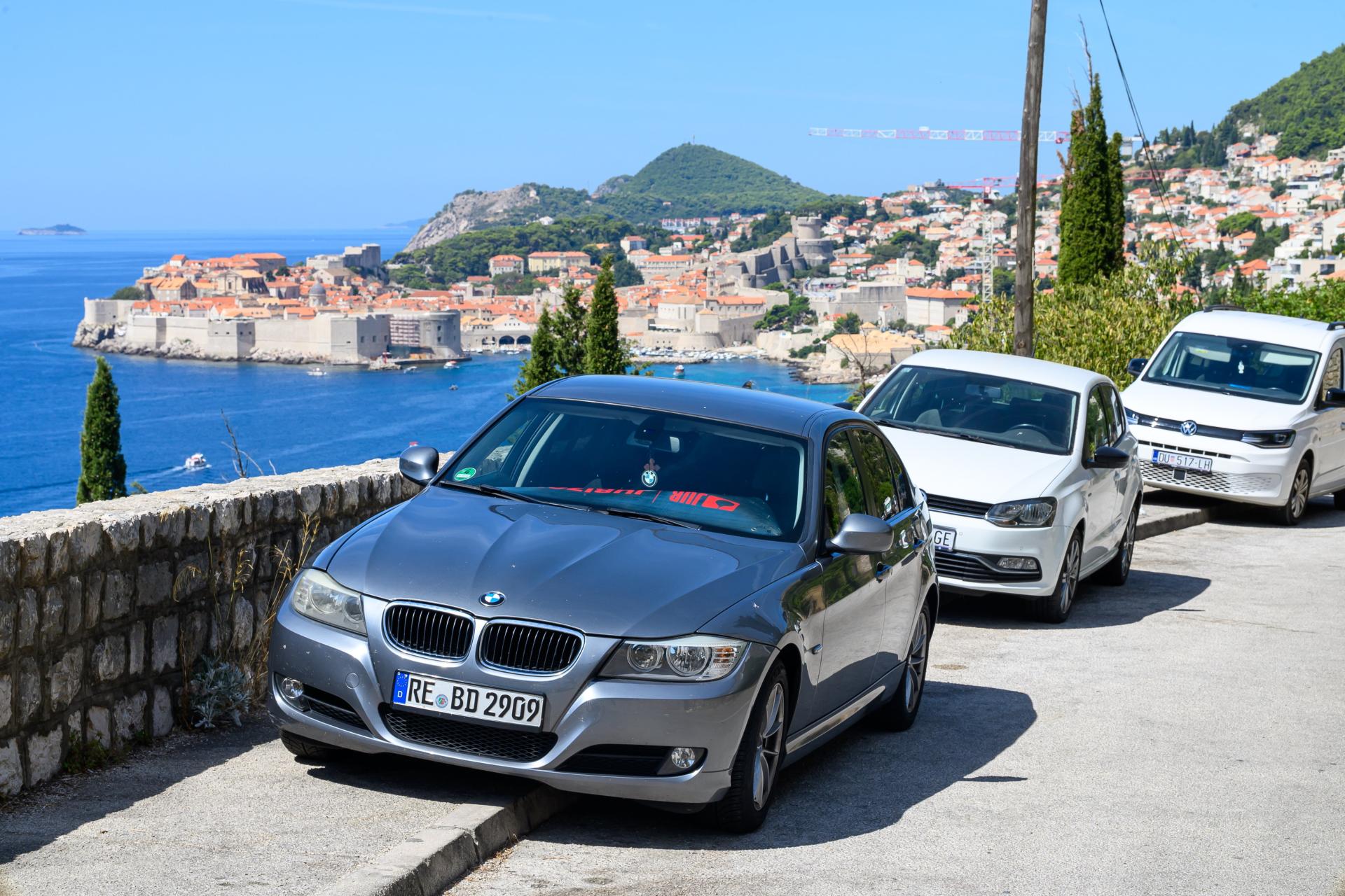 Knežević traži gradnju javnih podzemnih garaža: ‘Manje automobila na kolniku znači više prostora za pješake, javni prijevoz, zelenilo i život grada!‘